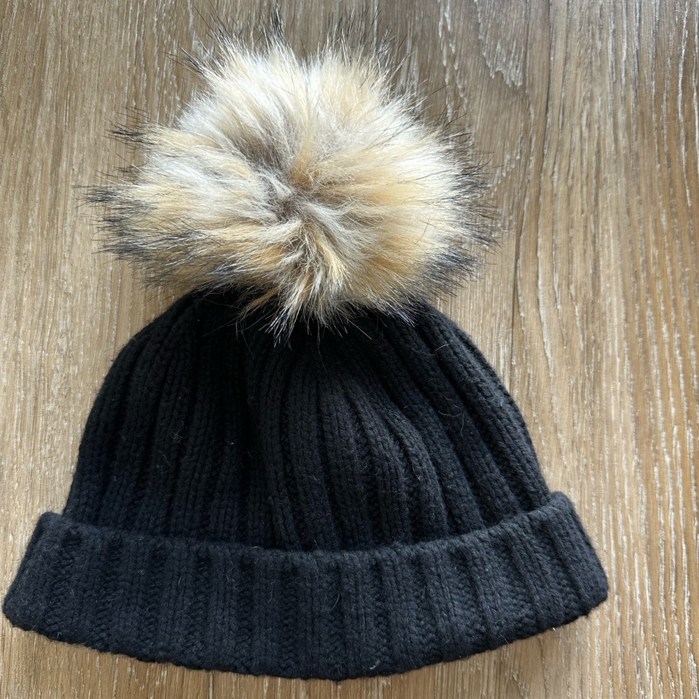 Pompom winter hat